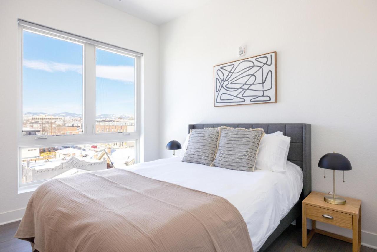 Apartment Sloans 2br W Gym Wd Roof Nr Park Den-105 *
